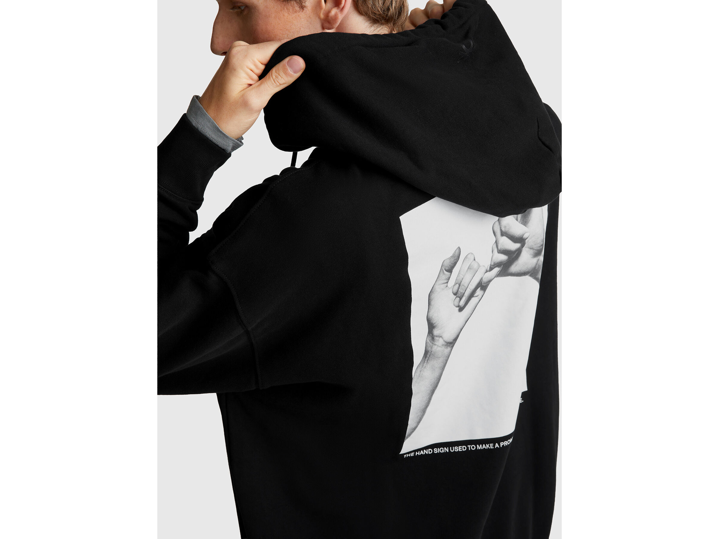 SWEATER W/HOOD Herren image number 4
